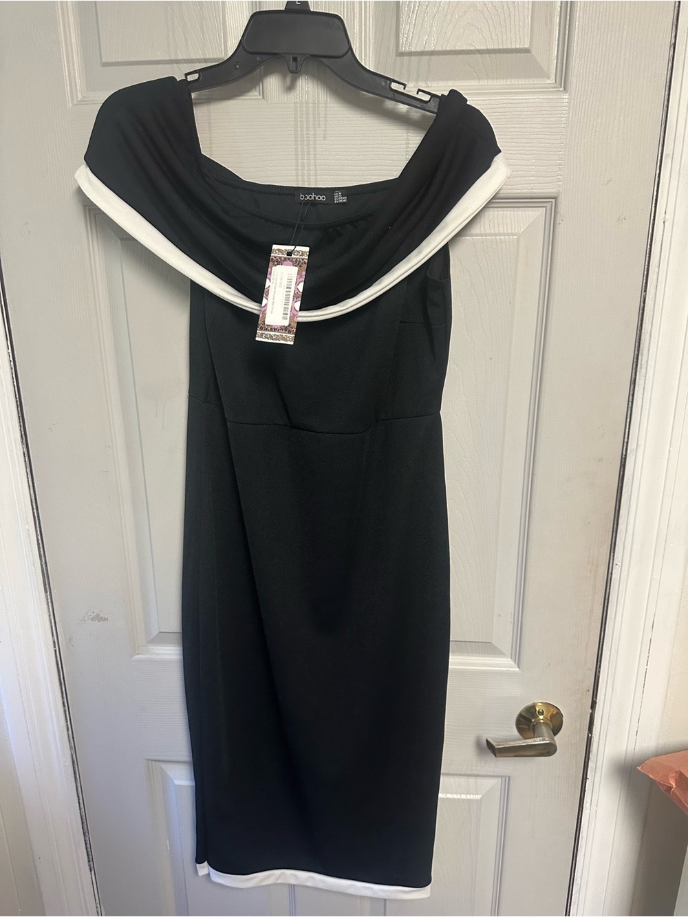 Boohoo Black One-Shoulder Sheath Dress with White Trim